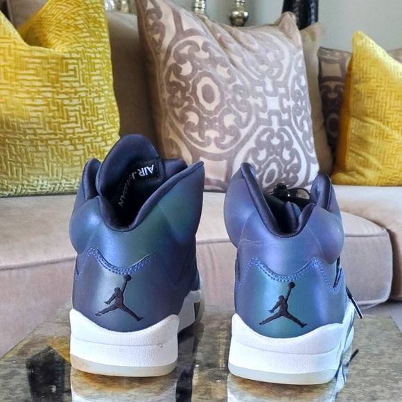 NIKE AIR JORDAN 5 RETRO OIL GREY --- women's sz 5 - Picture 2 of 3